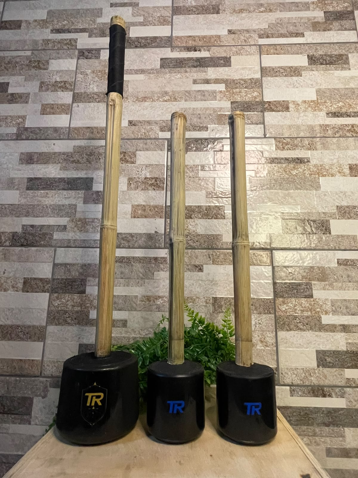 TriPack Gada negra 2.9Kg y gadas negras tipo clavas 2 x 1.5Kg